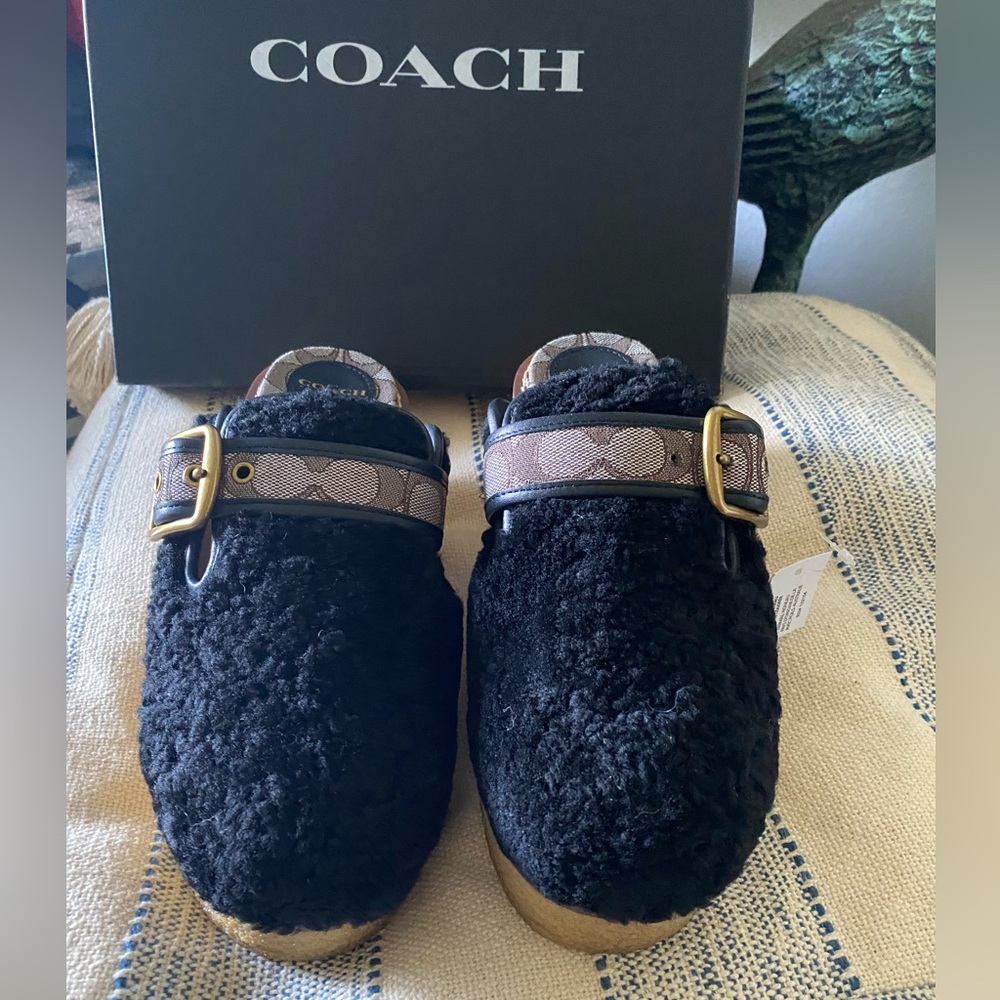 Coach platform shearling clogs new in box size 7.5